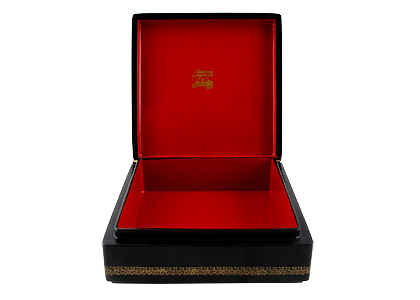 Tale of the Humpbacked Horse Lacquered Box