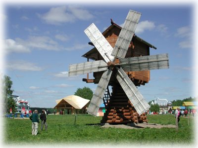 Verkhnie Mandrogi - New Life of A Russian Village