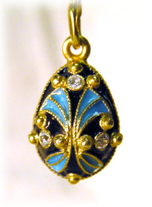 Buy Black & Blue Fanfare egg Pendant at GoldenCockerel.com