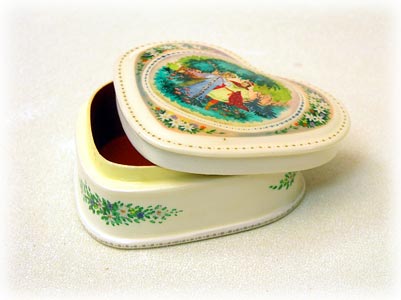 Buy Lacquered Box 3"x3.5"x1.25" - Snow Maiden & Lel at GoldenCockerel.com