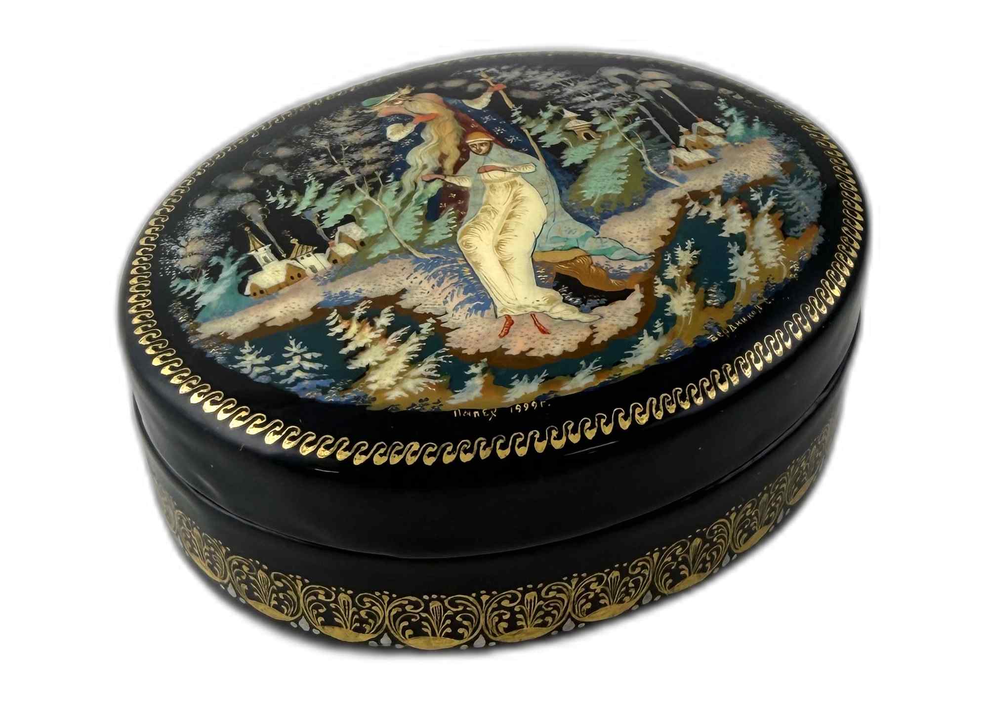 Buy Vintage "Snow Maiden" Lacquer Box at GoldenCockerel.com