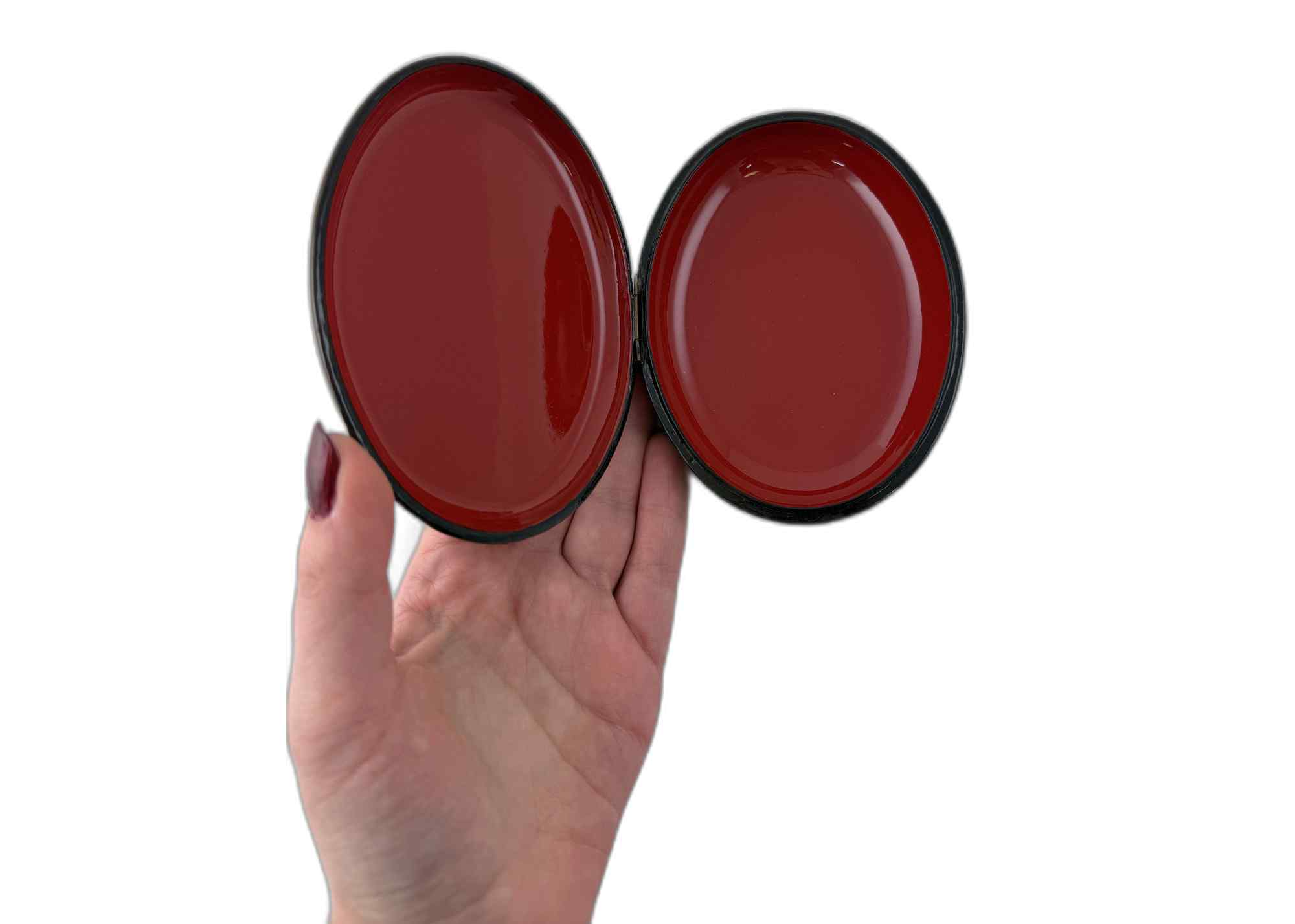 Buy Vintage "The Knitting Girl" Lacquer Box at GoldenCockerel.com