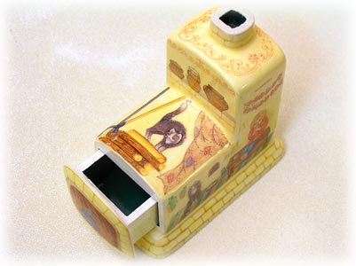 Buy Lacquered Box - 3.5"x2"x3.5" - Baba Yaga at GoldenCockerel.com