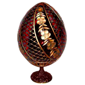 Buy SWIRL RED Crystal Egg at GoldenCockerel.com