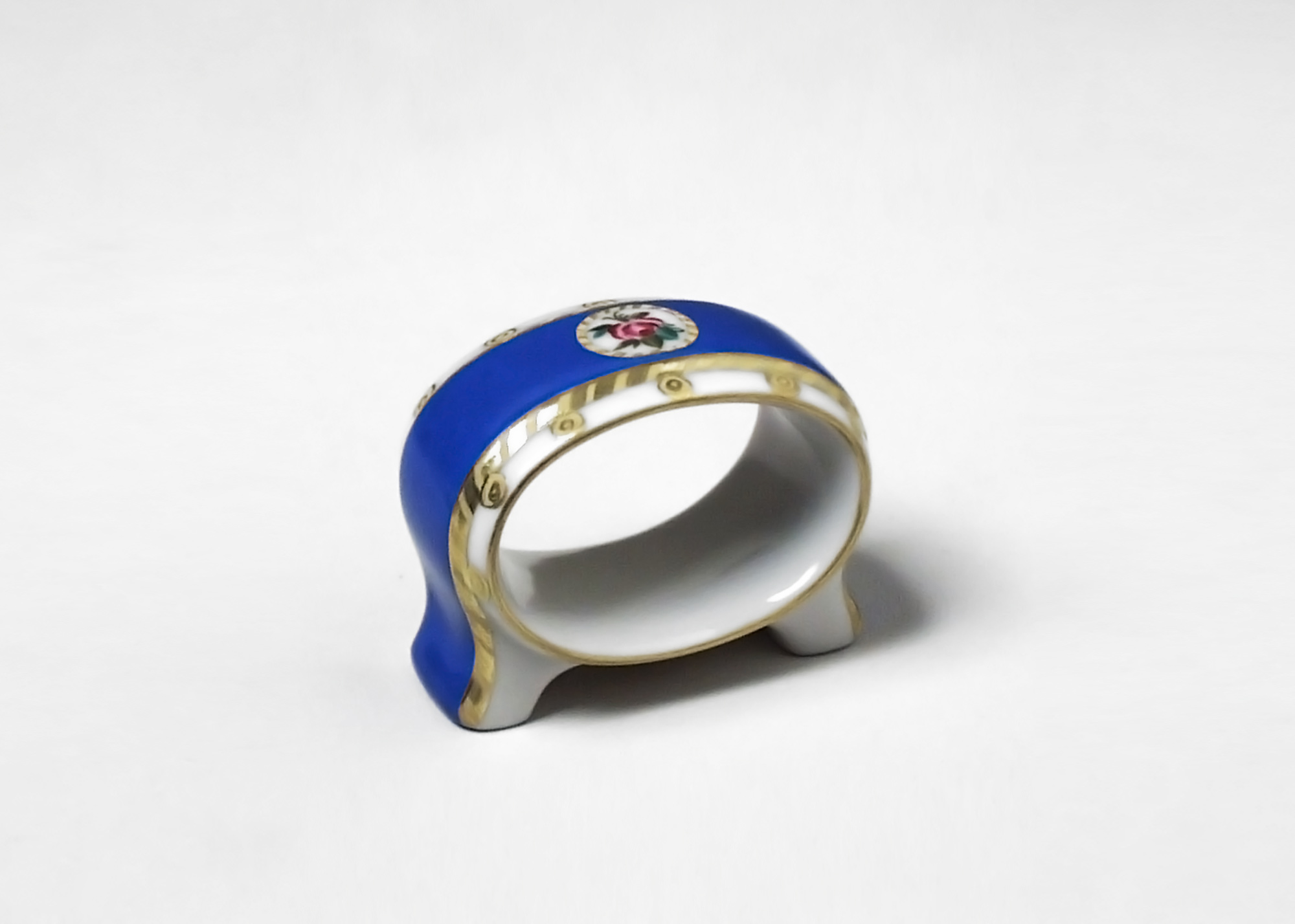 Buy Anastasia Napkin ring at GoldenCockerel.com