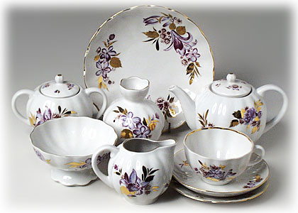 Buy Golden Leaves Tea Set, 23 pieces at GoldenCockerel.com