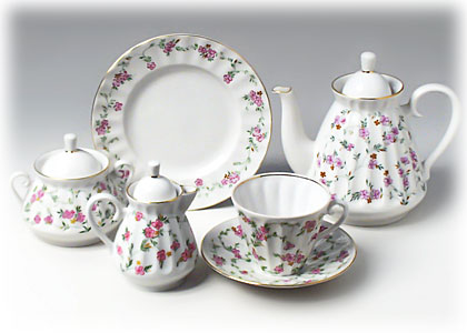 Buy Victorian Pattern 16pc.Tea Service for 4 at GoldenCockerel.com